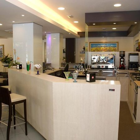 Hotel Ambra Cesenatico Esterno foto