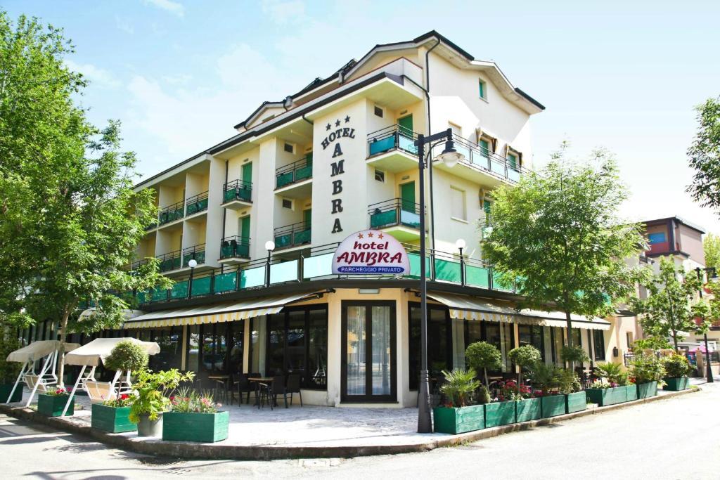 Hotel Ambra Cesenatico Esterno foto