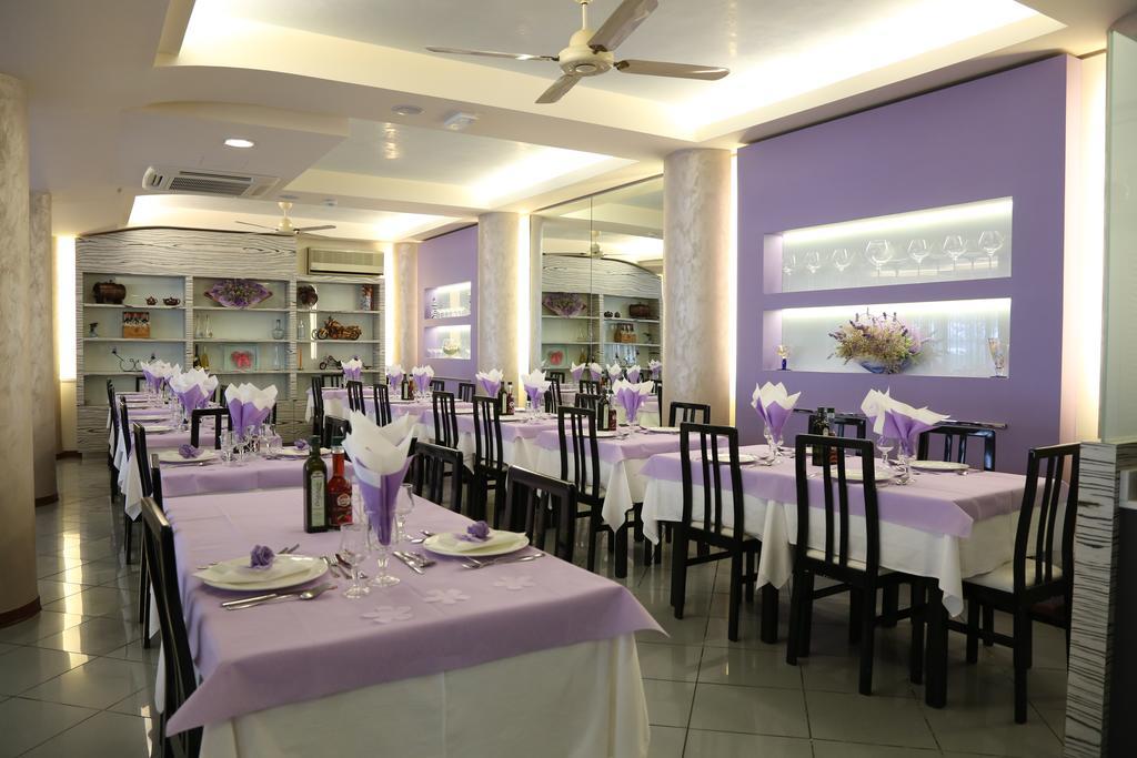 Hotel Ambra Cesenatico Esterno foto