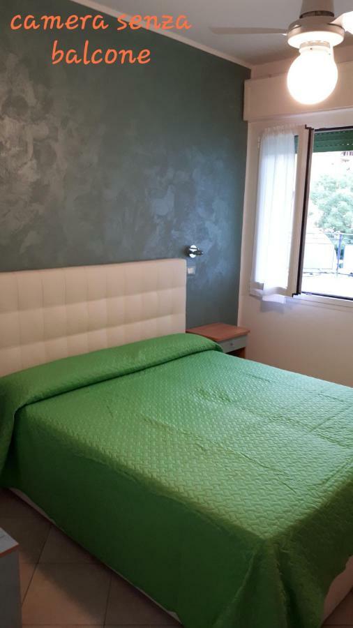Hotel Ambra Cesenatico Esterno foto